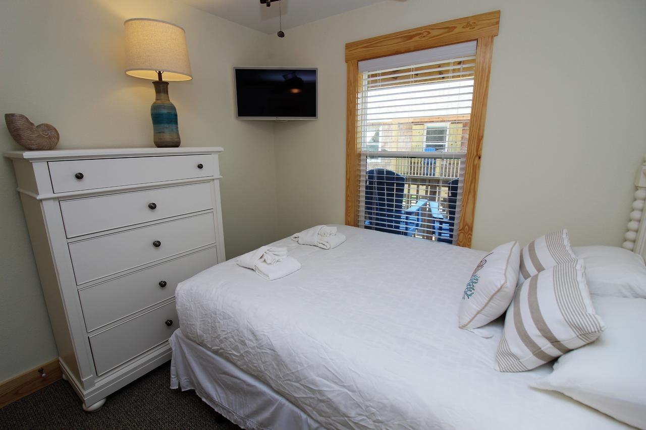 Whalebone Ocean Cottages By Kees Vacations ナグス・ヘッド エクステリア 写真