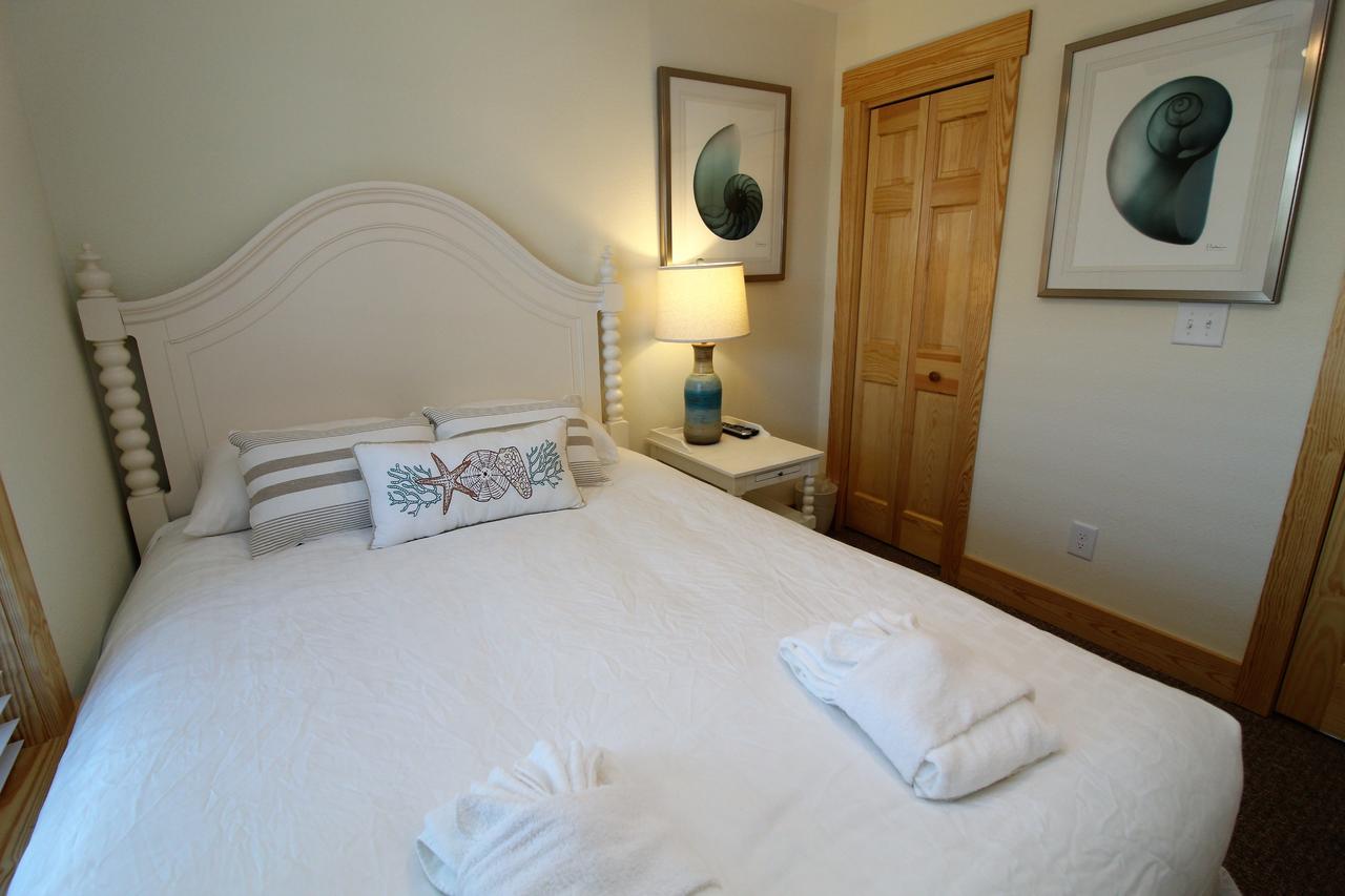 Whalebone Ocean Cottages By Kees Vacations ナグス・ヘッド エクステリア 写真